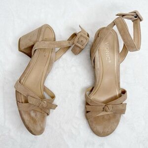 Vionic Women's Beige Heeled Sandals 6